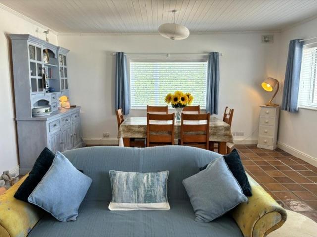 Beachcomber Cottages Балликоннили Экстерьер фото